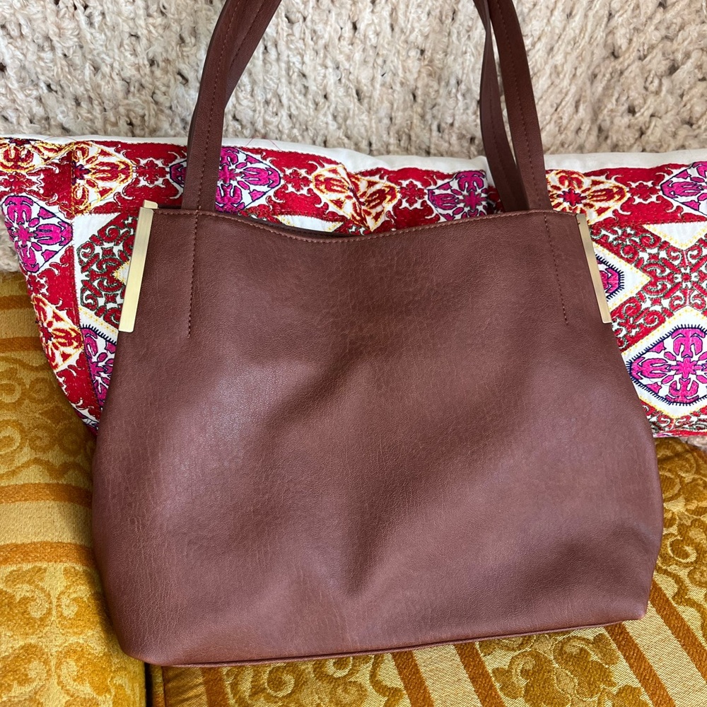 Elegant Brown Leather Tote Bag
